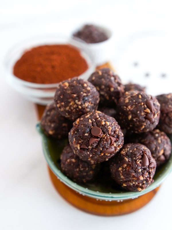 Chocolate brownie energy balls