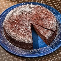 Chocolate buck cake