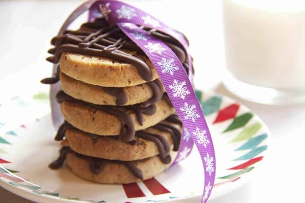 Chocolate butter pecan cookies