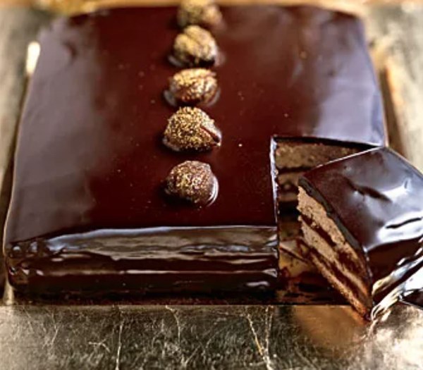 Chocolate caramel chestnut cake