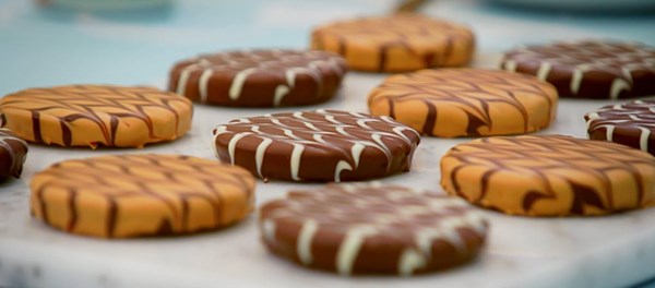 Chocolate caramel Hobnobs