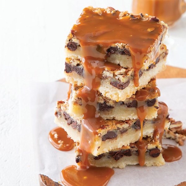 Chocolate-caramel-pecan pie bars