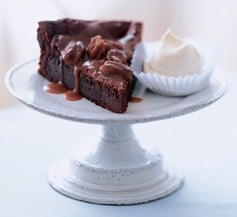 Chocolate caramel-pecan soufflé cake