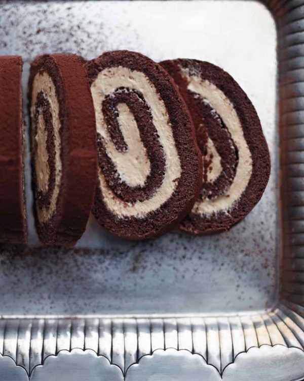 Chocolate-caramel Swiss roll