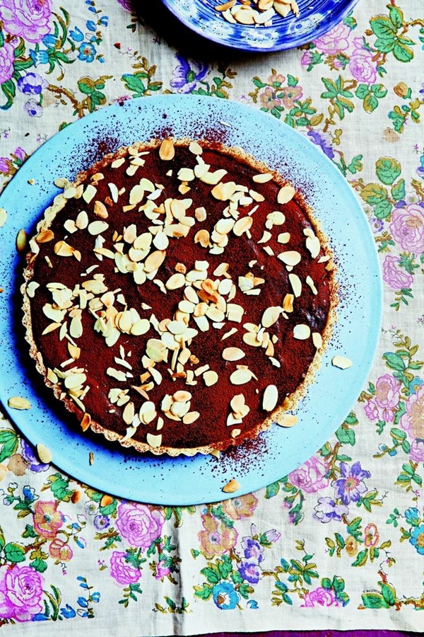 Chocolate caramel tart