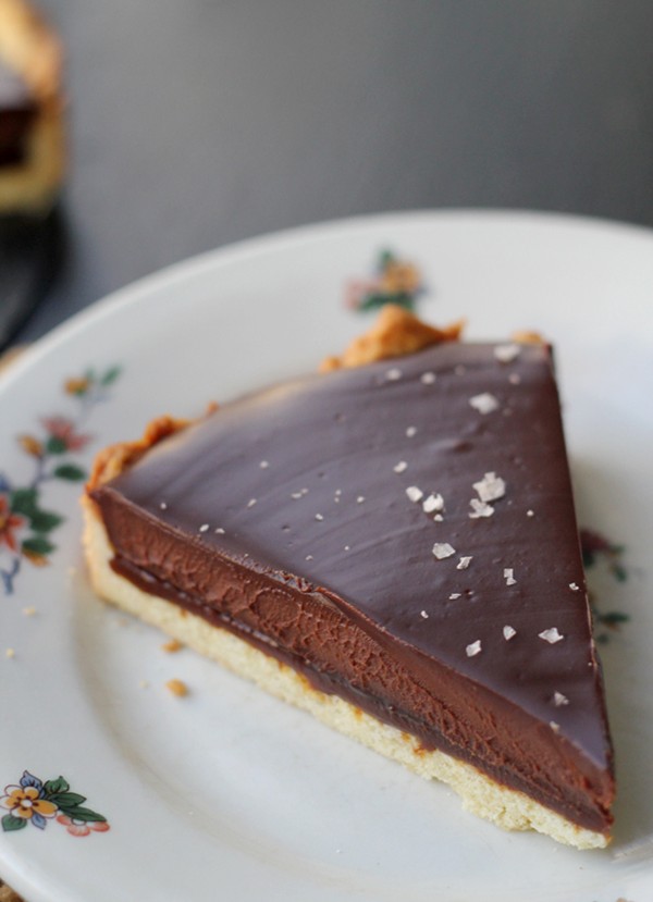Chocolate-caramel tart with sea salt