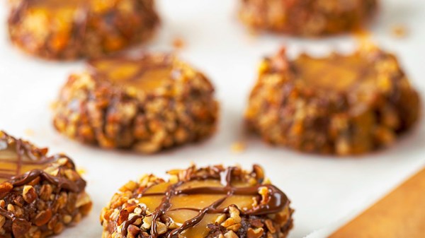 Chocolate-caramel thumbprints