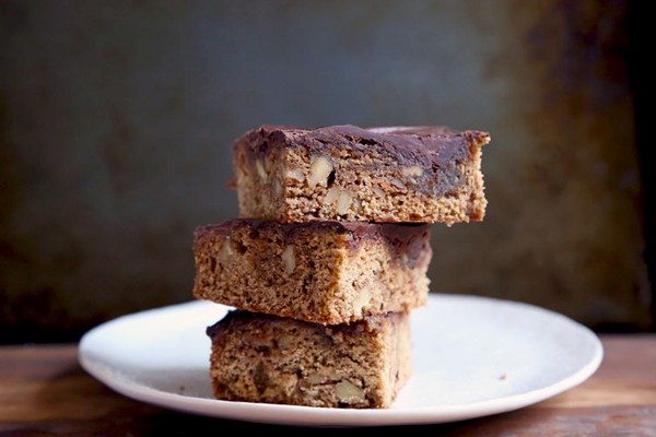 Chocolate caramel walnut bars