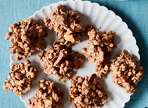 Chocolate cereal clusters