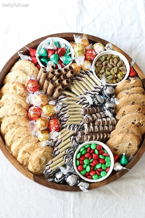 Chocolate charcuterie board – dressed up for Christmas!