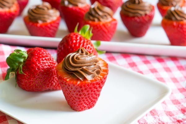 Chocolate cheesecake-filled strawberries