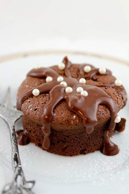Chocolate chestnut cloud cakes