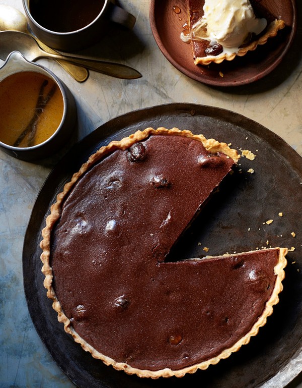 Chocolate-chestnut tart with chestnut-vanilla syrup