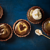 Chocolate chestnut tarts