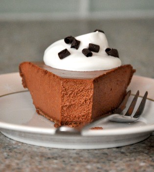 Chocolate chiffon pie