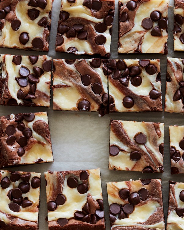 Chocolate chip cheesecake brownies