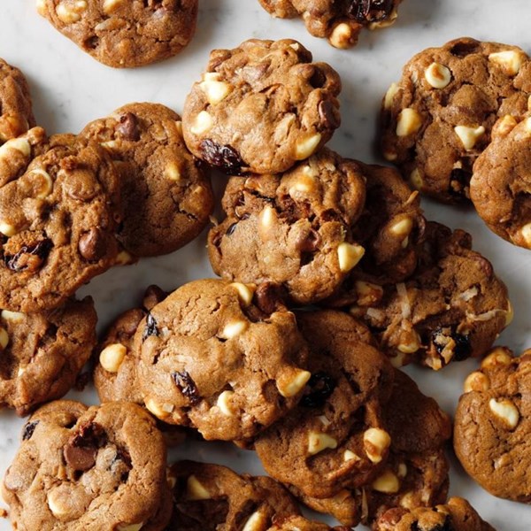 Chocolate chip-cherry chunk cookies