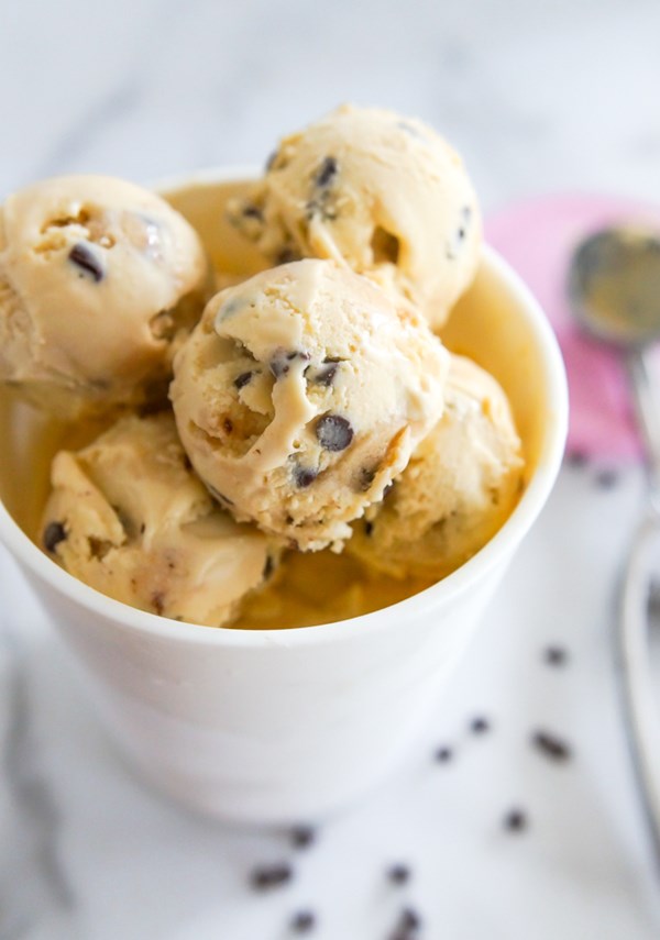 Chocolate chip cookie dough ice cream