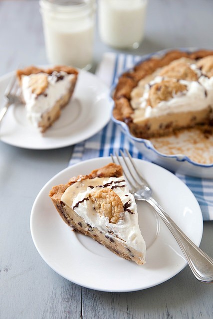 Chocolate chip cookie dough pie