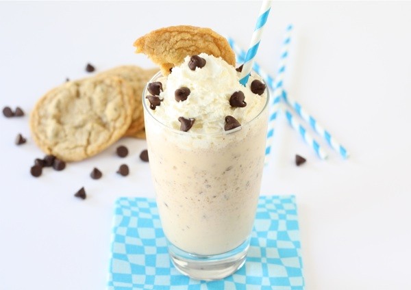 Chocolate chip cookie milkshake 