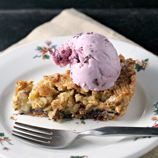 Chocolate chip cookie pie