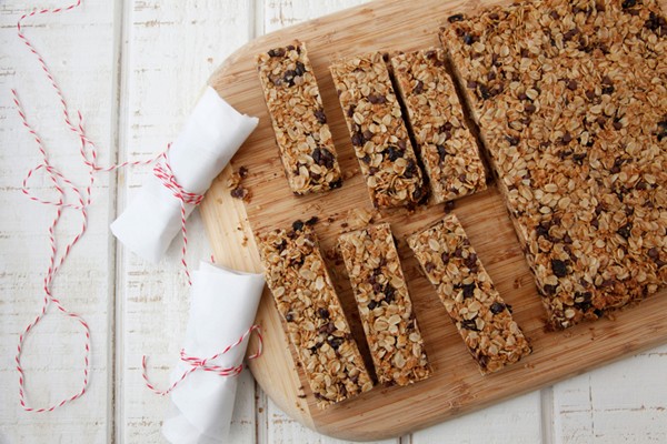 Chocolate chip granola bars