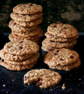 Chocolate chip oatmeal cookies