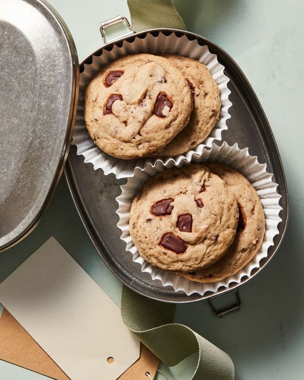 Chocolate chip paht (sweet red bean) cookies