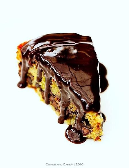 Chocolate chip, pear and pistachio cake