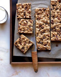 Chocolate-chip-pecan cookie bars