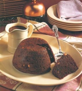 Chocolate-chip pudding with chocolate sauce