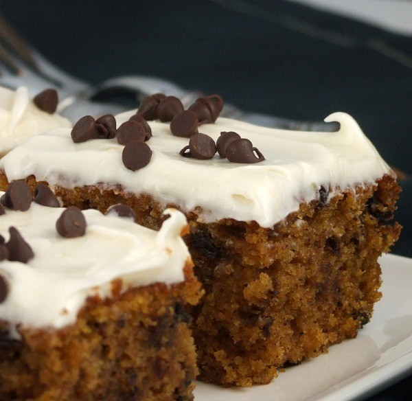 Chocolate chip-pumpkin spice bars