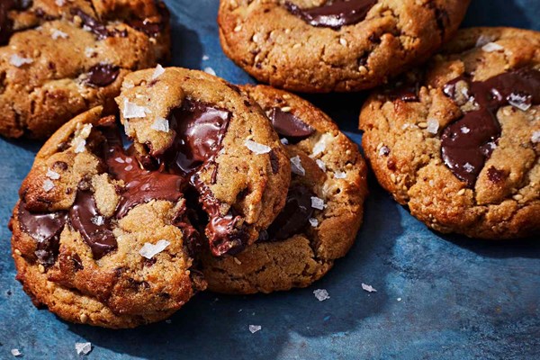 Chocolate chunk halwah cookies [Warda Bouguettaya, Warda Patisserie]
