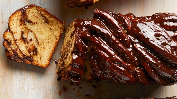 Chocolate-cinnamon babka