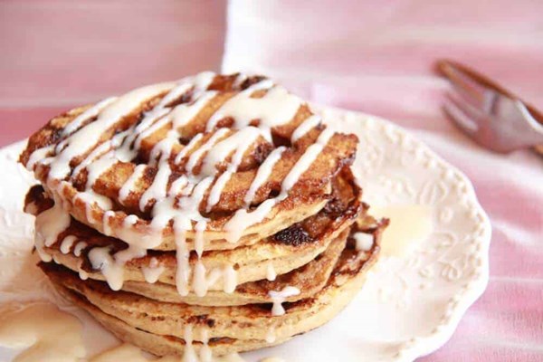 Chocolate cinnamon roll pancakes