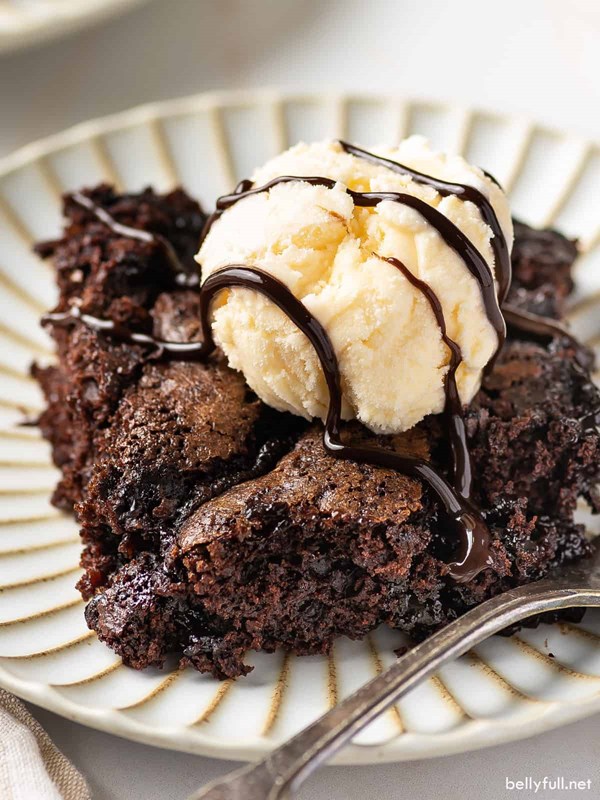 Chocolate cobbler