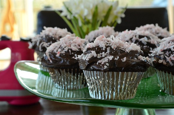 Chocolate-coconut cupcakes