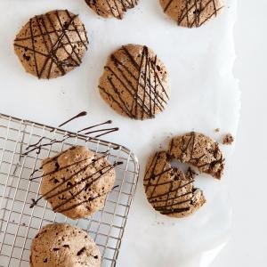 Chocolate-coconut macaroons