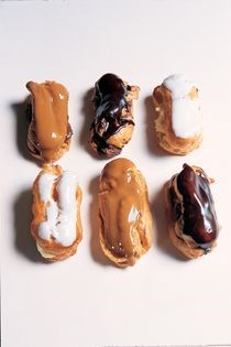 Chocolate, coffee and vanilla eclairs (Éclairs chocolat, café, vanille)