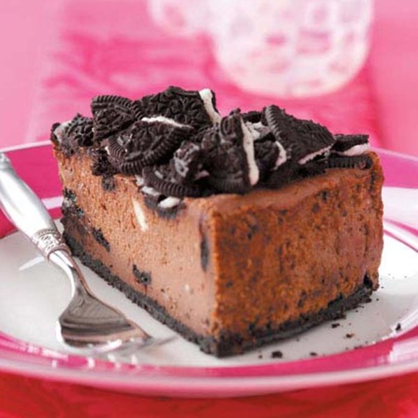 Chocolate cookie cheesecake