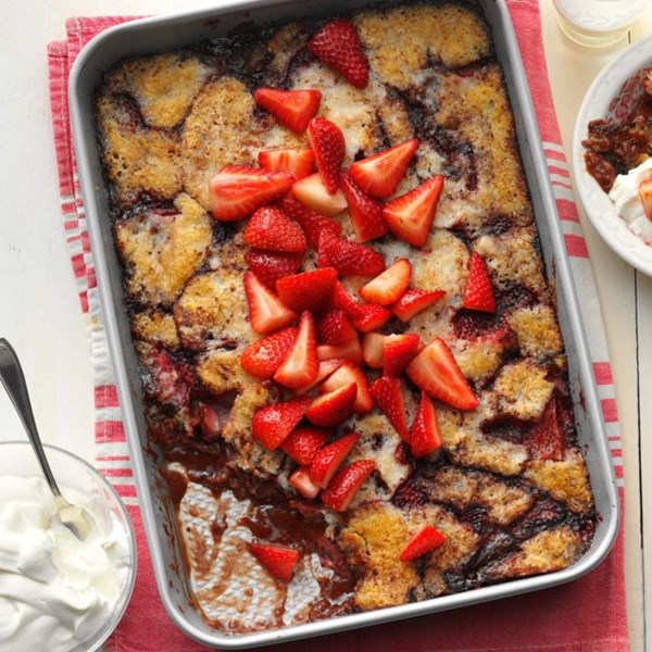 Chocolate-covered strawberry cobbler