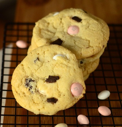 Chocolate covered strawberry M&M cookies