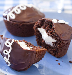 Chocolate cream cupcakes