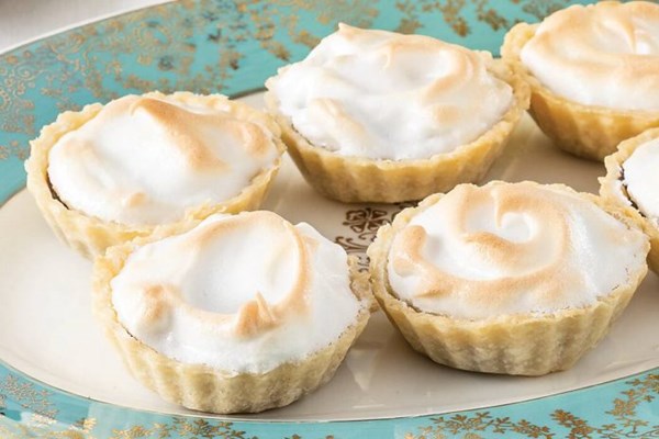 Chocolate cream tartlets [meringue]