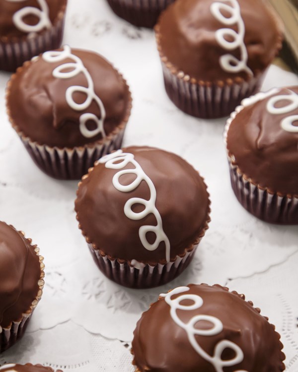 Chocolate creme cupcakes