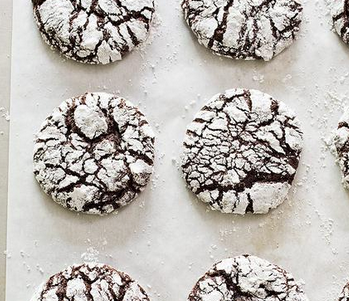 Chocolate crinkle cookies