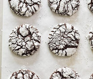Chocolate crinkle cookies