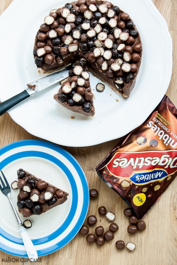 Chocolate crunch cheesecake with McVitie’s Nibbles
