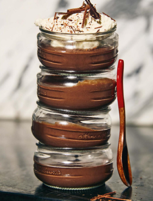 Chocolate custard with cinnamon