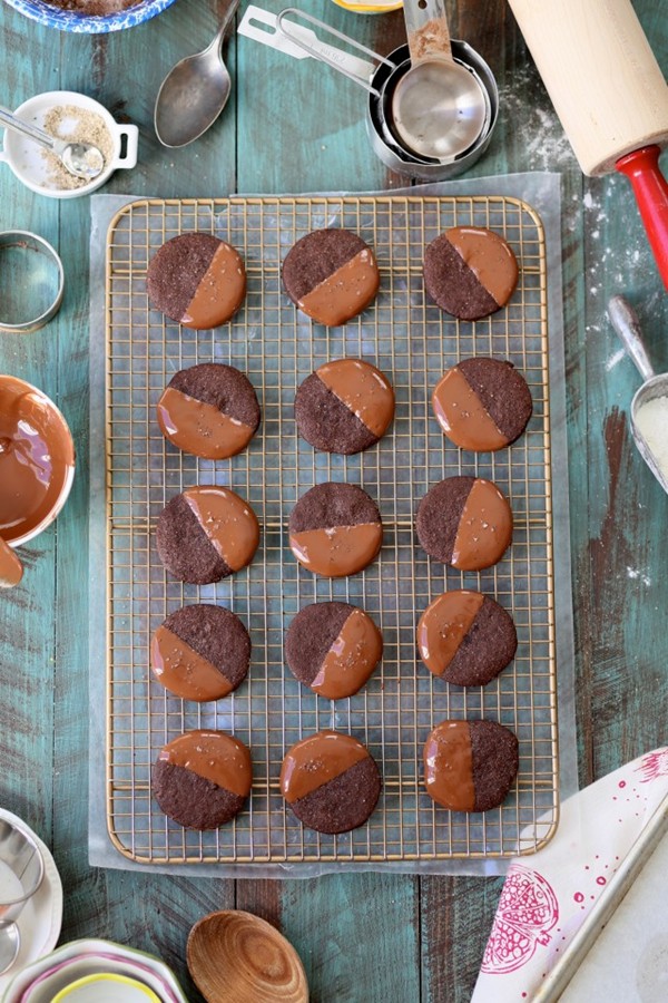 Chocolate-dipped chocolate shortbread